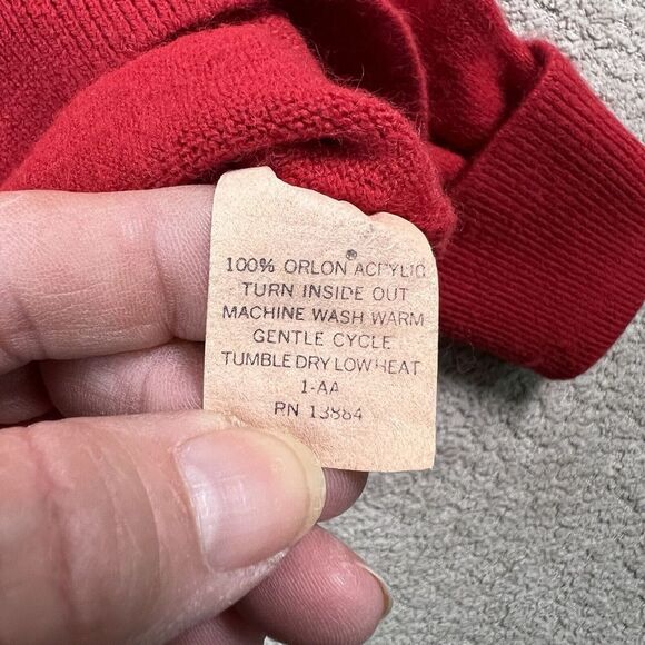 Etienne Aigner VTG V-Neck Sweater Mens Large Red Made in USA 100% Orlon Acrylic - Picture 10 of 10